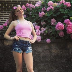 Meet your Posher, Danielle